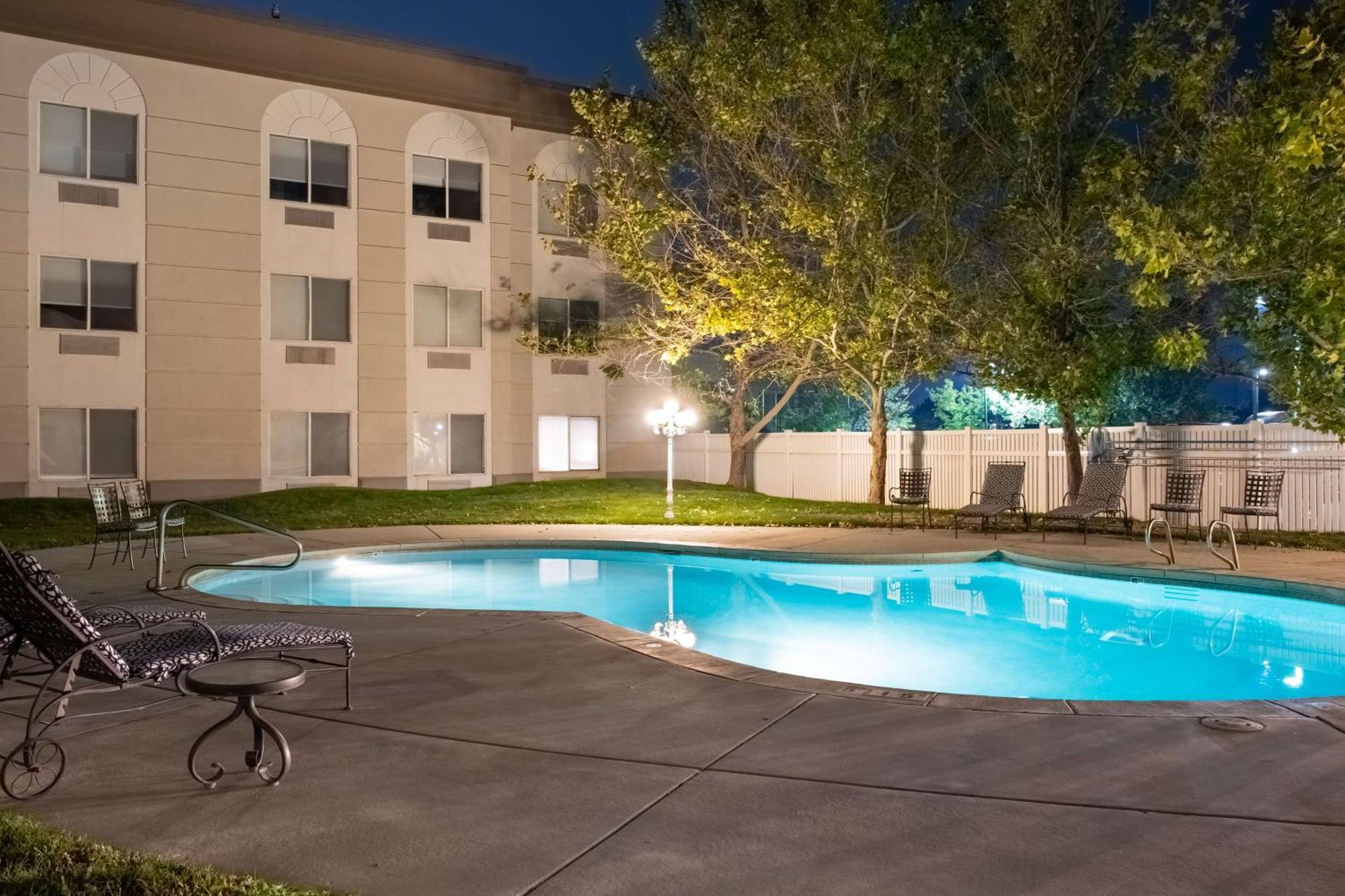 Hampton Inn & Suites Salt Lake City Airport Exterior foto